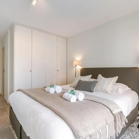 Huswell - On Prime Location In Appartement *